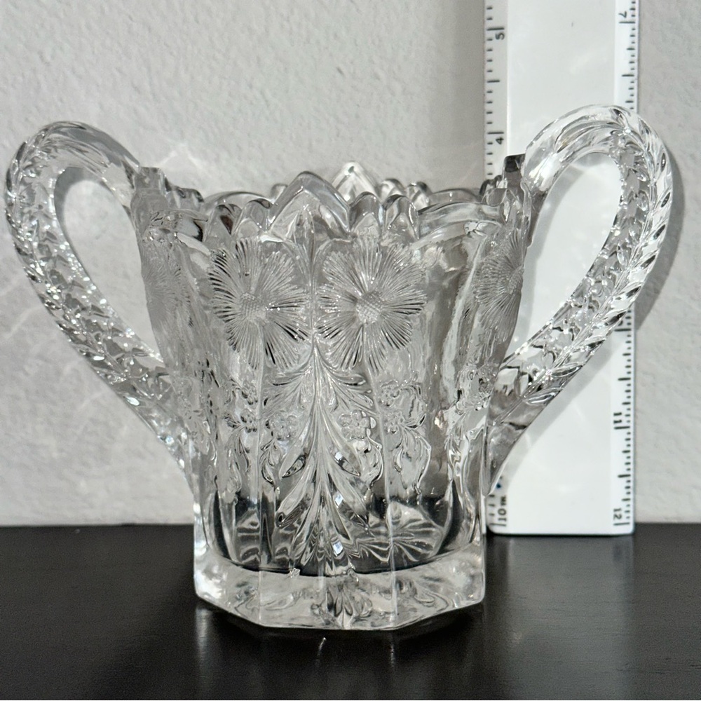 Elegant Clear Crystal Sugar Bowl antique pressed glass - Picture 2 of 2